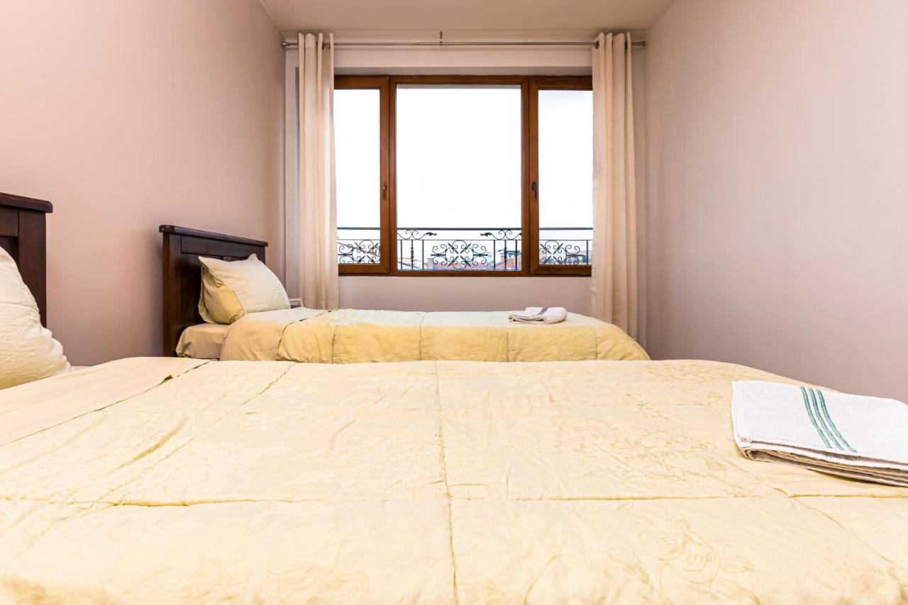 The Walnut 2Bd Apartment Plovdiv Exteriör bild