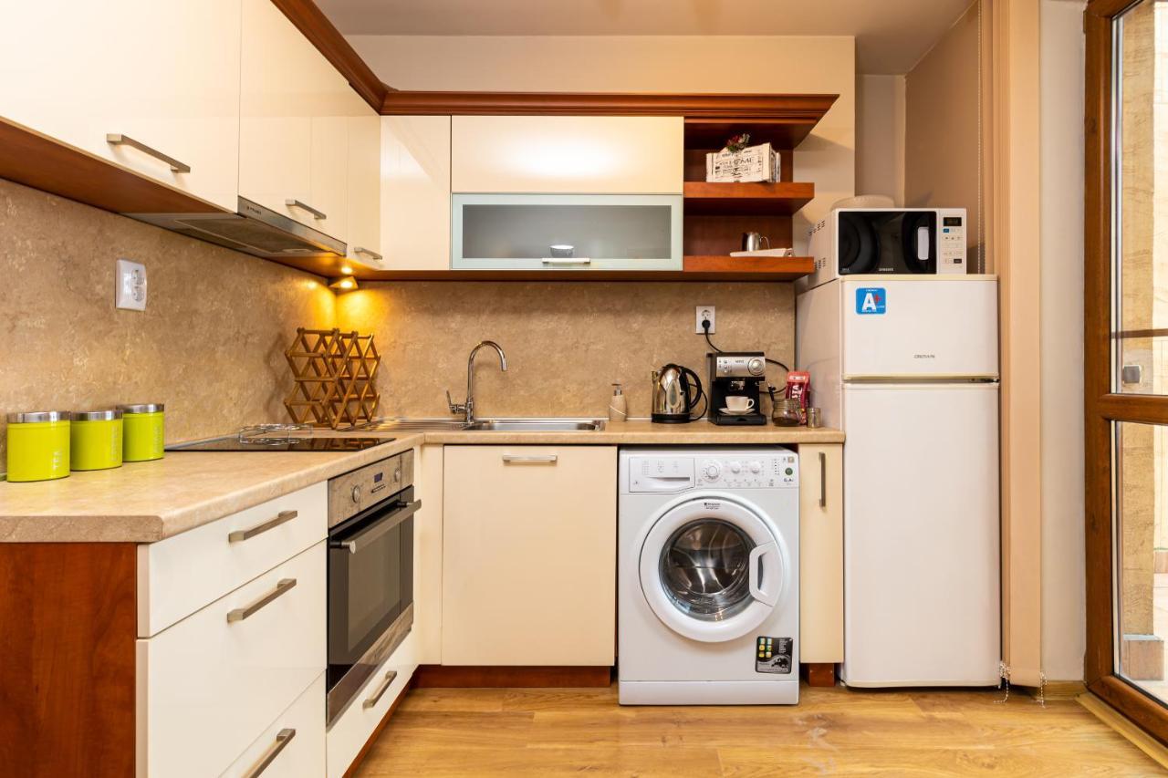 The Walnut 2Bd Apartment Plovdiv Exteriör bild